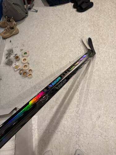 Senior Bauer Proto-R Left Hand Hockey Stick P28 82 Flex (Used)