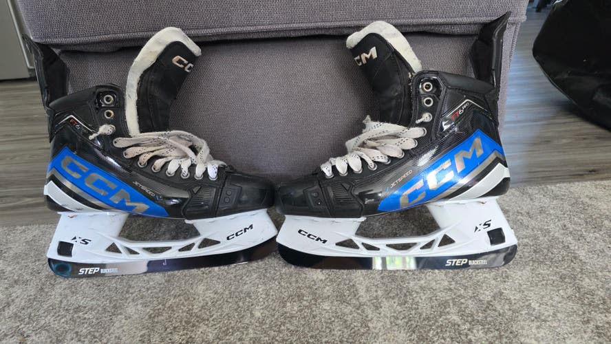Blue CCM' JetSpeed FT6 Pro Hockey Skates Pro Stock 9.5 EE Wide