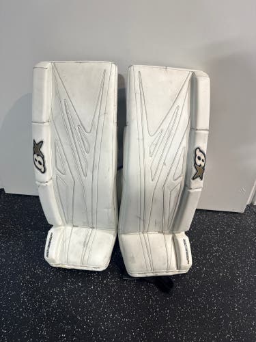 White Intermediate Brian's GNETiK 8.0 Goalie Leg Pads (Used) | 30"+1"