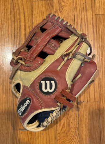 2020 Wilson A500 RH Infield Baseball Glove 12" (Used)