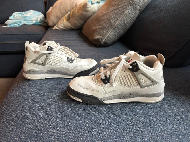 White Men's 2Y (Big Kids / Youth) Youth Air Jordan Jordan 4 Shoes (Used)