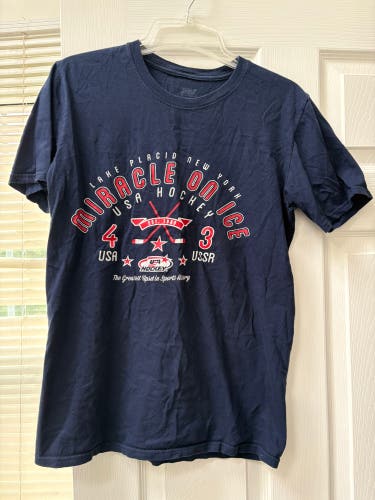 TShirt Miracle on Ice New No tags small