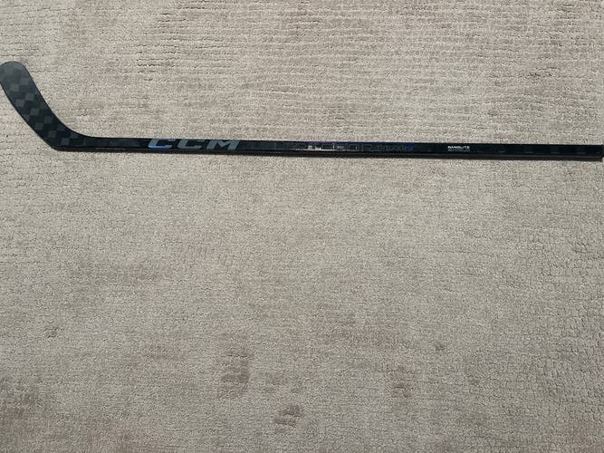 Youth CCM Ribcor Trigger 9 Pro Right Handed Hockey Stick P29 30 Flex (Used)