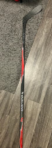 Senior Bauer Vapor Flylite Right Handed Hockey Stick P28 77 Flex (New)