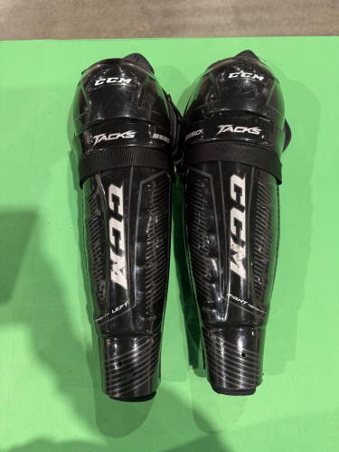 Senior CCM Tacks 9550 Shin Pads 17" (Used)