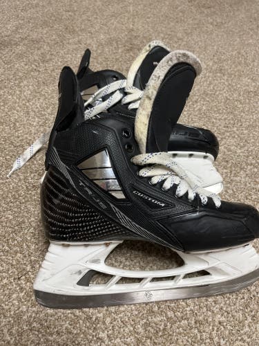 True Pro Custom Skates Size 9 D