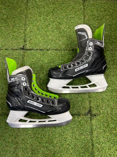 Intermediate Bauer X-LS Hockey Skates Regular Width Size 4 (New)
