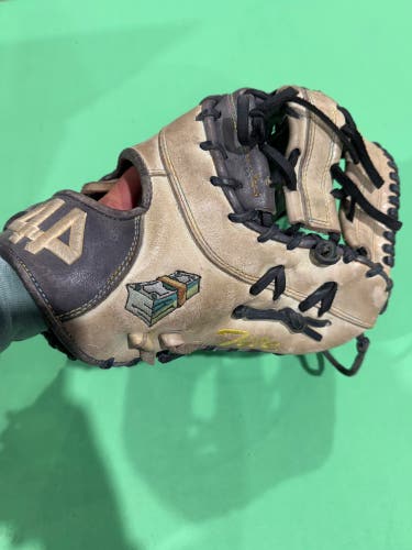 44 Pro Signature Series RH First Base Baseball Glove 12.5" (Used)