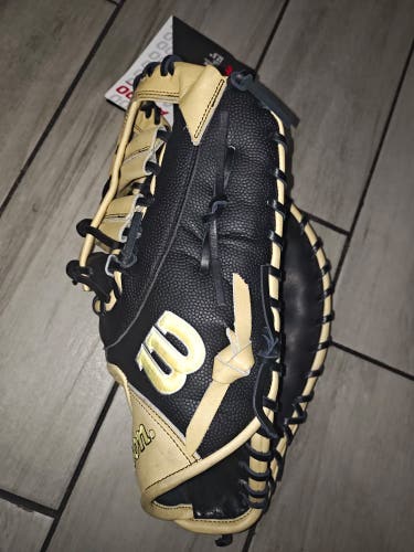 Wilson A2000 RH First Base Baseball Glove 12.5" (New)