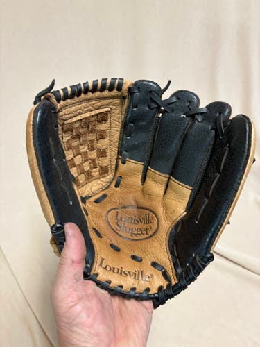 RH Louisville Slugger Genesis 1884 Baseball Glove 11" (Used)