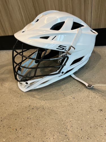 White Adult Cascade SL Helmet (Used)