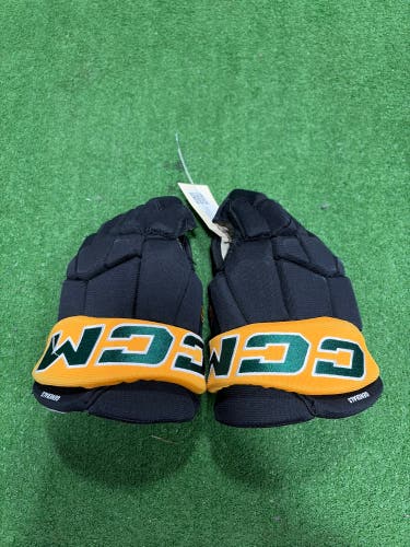 Black Junior CCM 85C Gloves 10" (Used)