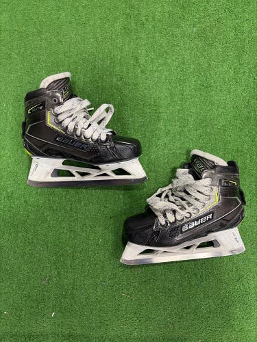 Senior Bauer Elite Hockey Goalie Skates 7 (Used)