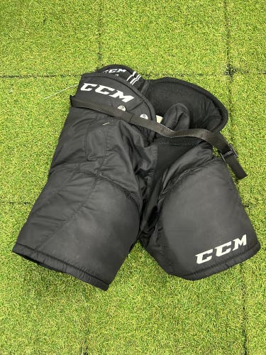 Black Youth Large CCM LTP Hockey Pants (Used)