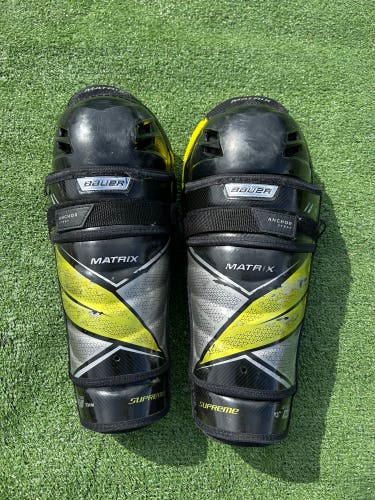 13" Intermediate Bauer Supreme Matrix Shin Pads