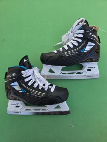 Junior True Catalyst 5x4 Hockey Goalie Skates Regular Width Size 3