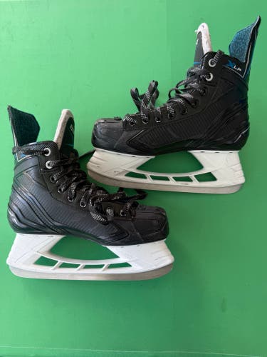 Intermediate Bauer XLP Hockey Skates 6 (Used)