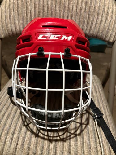 Large CCM Tacks 910 Helmet (Used)