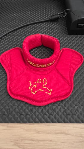 Vaughn goalie neck guard (Used)