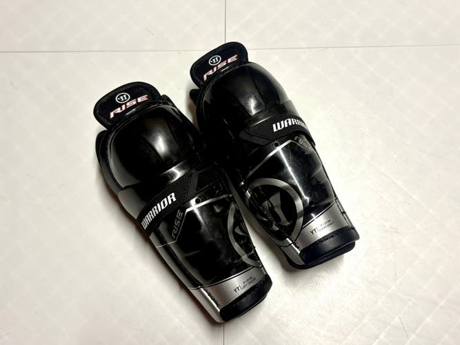 Youth Warrior Rise 9” Shin Pads (Used)