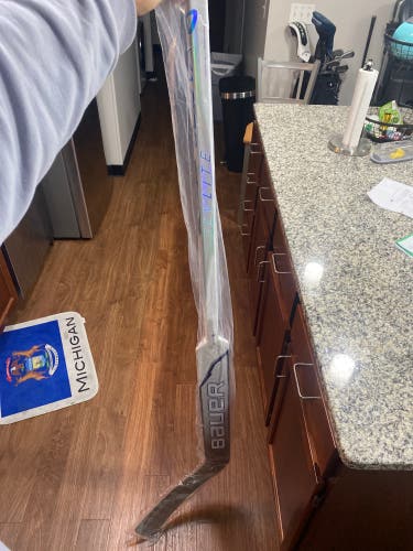 Senior Bauer Vapor Flylite Full Right Goalie Stick 25" Paddle Pro Stock (New)