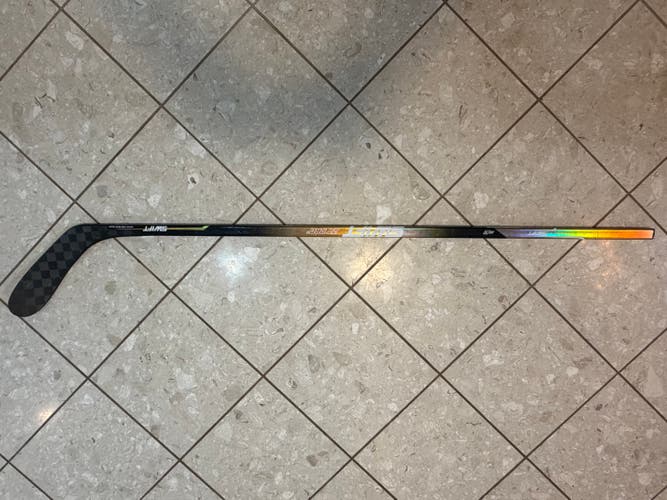 Intermediate SWIFT ZT Pro 2 Left Hand Hockey Stick P28 40 Flex (Used)