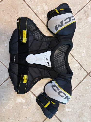 CCM Vector Shoulder Pads (Used) Large -Junior