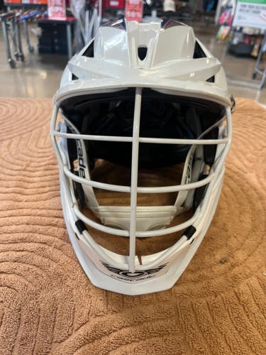 White Adult Cascade XRS Helmet (Used)