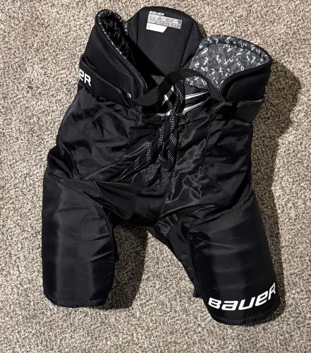 Senior XL Bauer X Hockey Pants (Used)