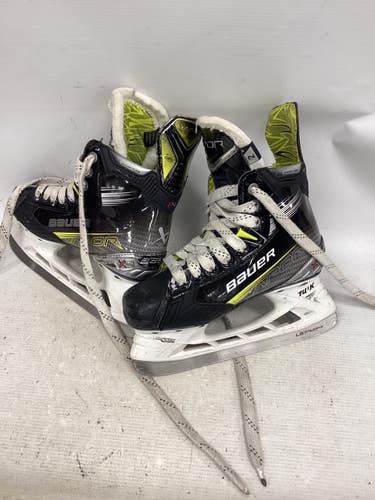 Used Bauer X4 Junior Hockey Skate Junior 02 11851-S000053264