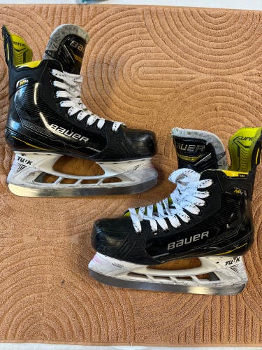 Senior Bauer Supreme M4 Hockey Skates 7.5 (Used)