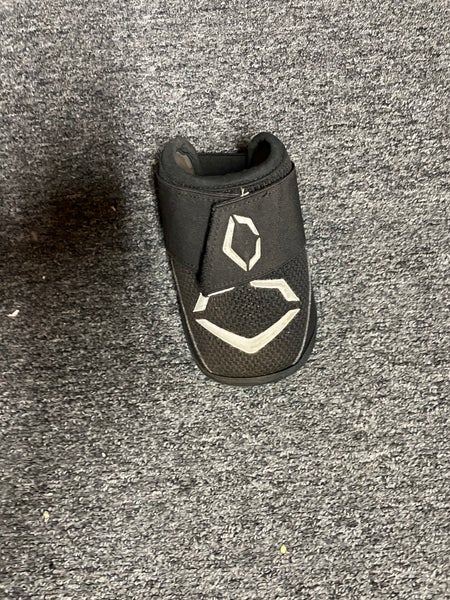 Black Senior EvoShield Elbow Guard Elbow Protection (Used)