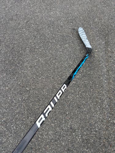 Intermediate Bauer Nexus Sync Hockey Stick Left Hand P28 50 Flex | 59"