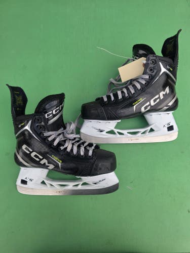 Senior CCM Tacks XF 80 Hockey Skates Regular Width 7