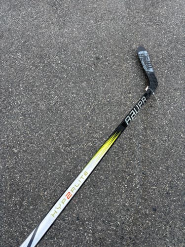 Junior Bauer Vapor Hyperlite 2 Hockey Stick Left Hand P92 50 Flex (Used)