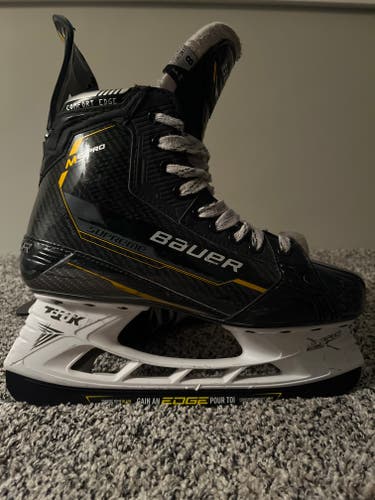 Black/Yellow 2025 Bauer Supreme M5 Pro Hockey Skates Regular Width 8 (Used)
