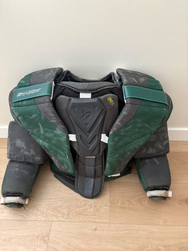 Large 2024 Bauer Shadow Goalie Chest Protector Pro Stock (Used)