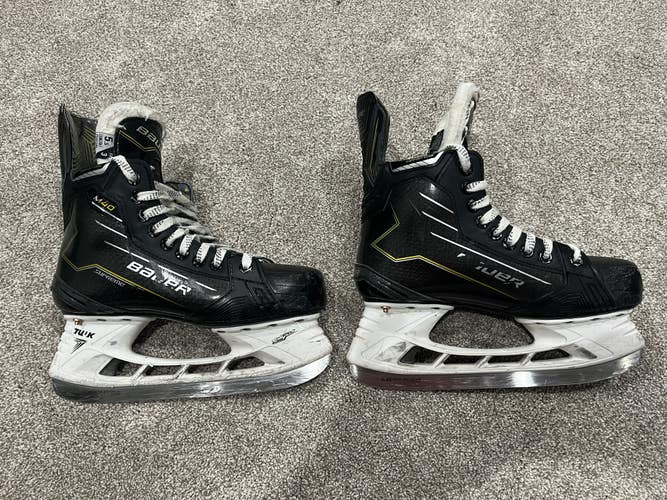 Black 2024 Bauer Supreme M40 Hockey Skates Size 5.5  Fit 3 (Used)