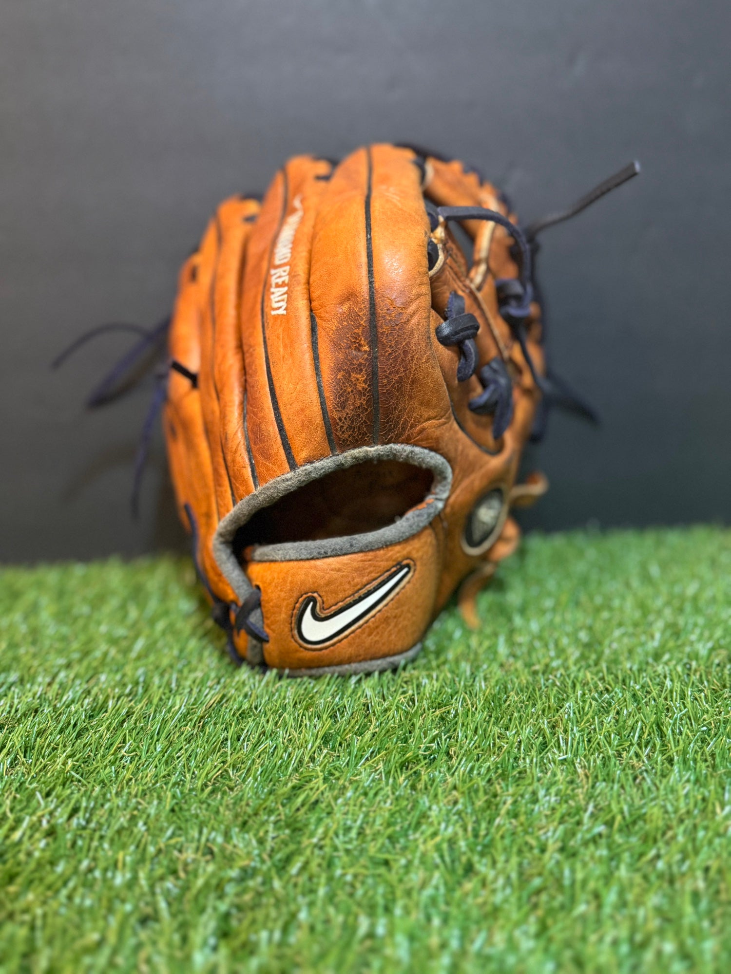 SidelineSwap