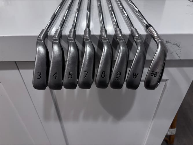 Men's Ping i5 Right Handed Iron Set Regular Flex 37" (Used)