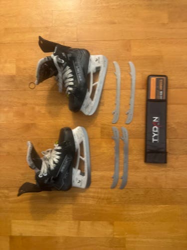 2024 Bauer Supreme M50 Pro Hockey Skates Extra Wide Width Size 2.5 (Used)