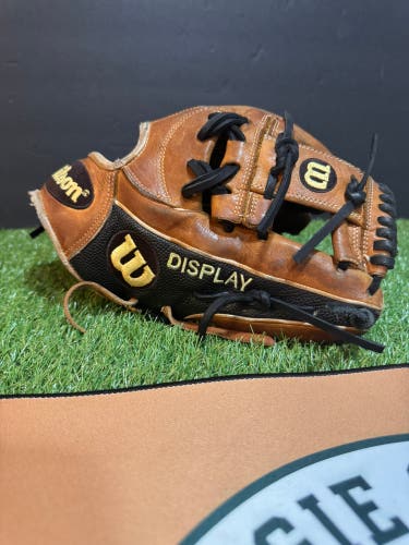 ***Rare*** 2006 Wilson “Factory Display” A2000 RH Infield Baseball Glove 11.75" (Used)