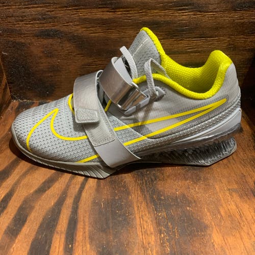 Nike Romaleos 4 Wolf Grey Yellow Weightlifting Shoes CD3463-002 Men 7 Women 8.5