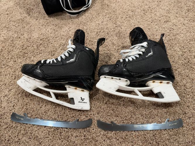 2022 Bauer Supreme Mach Hockey Skates Regular Width Pro Stock 7.5 (Used)