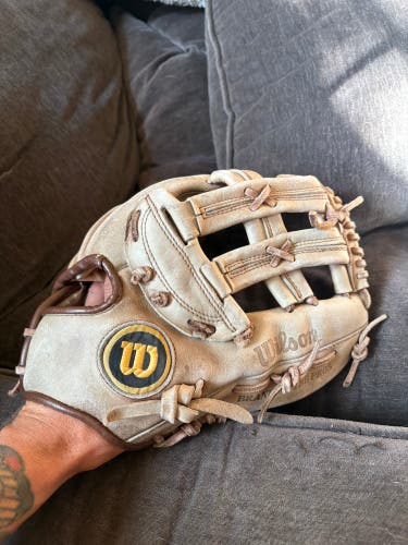 Wilson Force 2 RH Outfield Cowhide Baseball Glove 12.5" (Used) A9831