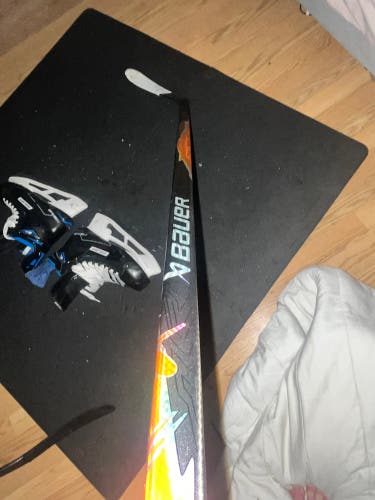 Senior Bauer Vapor Flylite Left Hand Hockey Stick P28 77 Flex Pro Stock (Used)