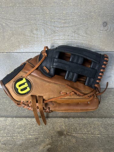 Wilson Game Ready Softfit Series A0800BB1799 RHT 12 1/2" Baseball Glove