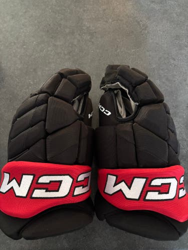 CCM HGPJS Gloves 14" Pro Stock (New) Senators Ottawa