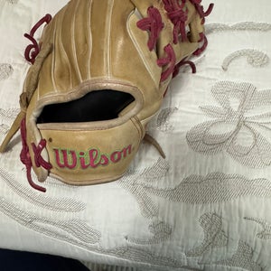 Wilson A2000 RH Baseball Glove 11.5" (Used)