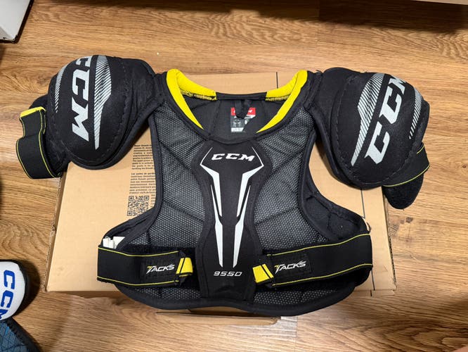 Small CCM Goalie Chest Protector (Used)